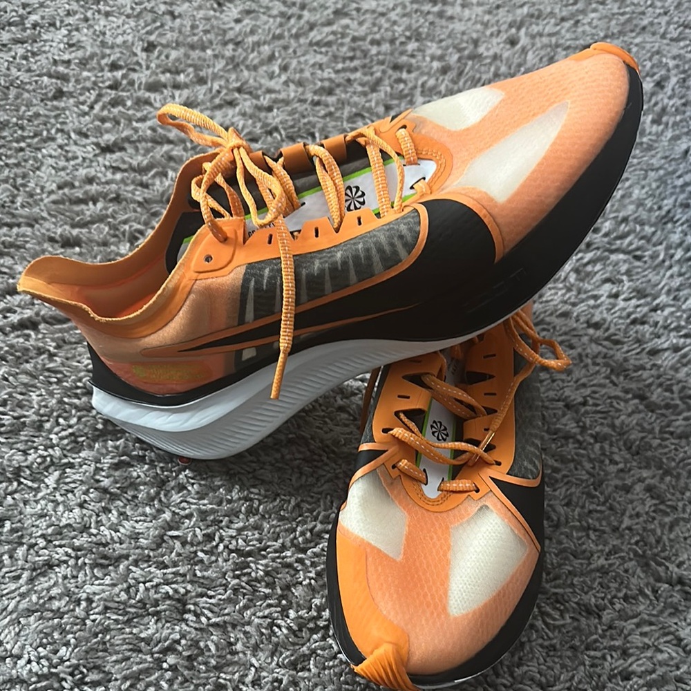 Today ONLY!!! Nike Orange and Black Men's Sneakers